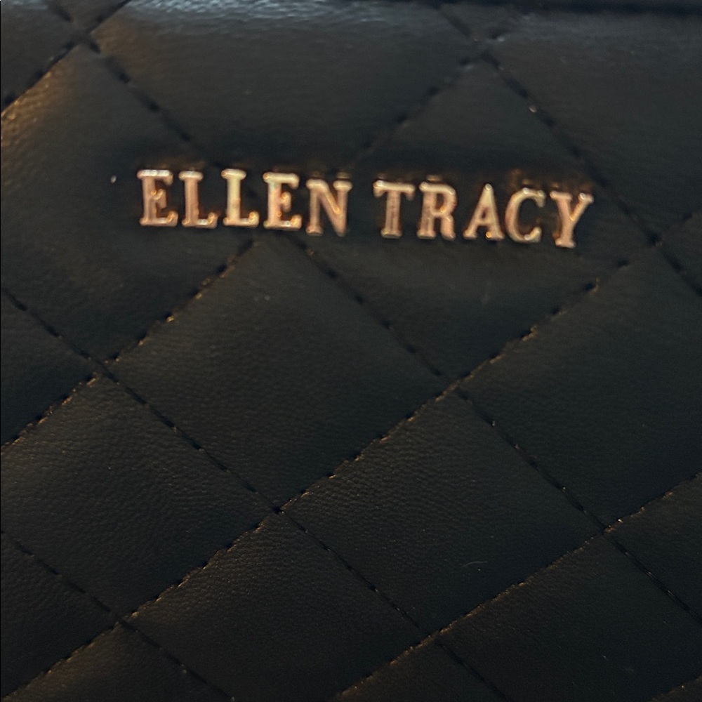 Ellen Tracy Quilted Black Wallet. Great condition. - Picture 4 of 4